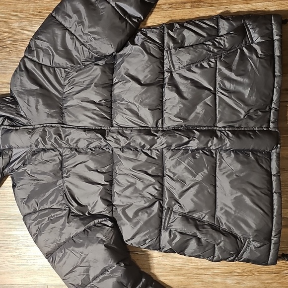 Womens Everlane Renew Puffy Puff Jacket Medium - Picture 2 of 5